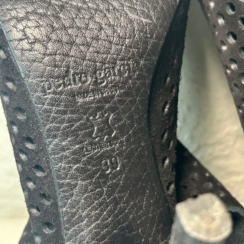 Pedro Garcia Sofia Black Suede Leather Peep Toe Heels Slingback‎ Perforated Sz 9